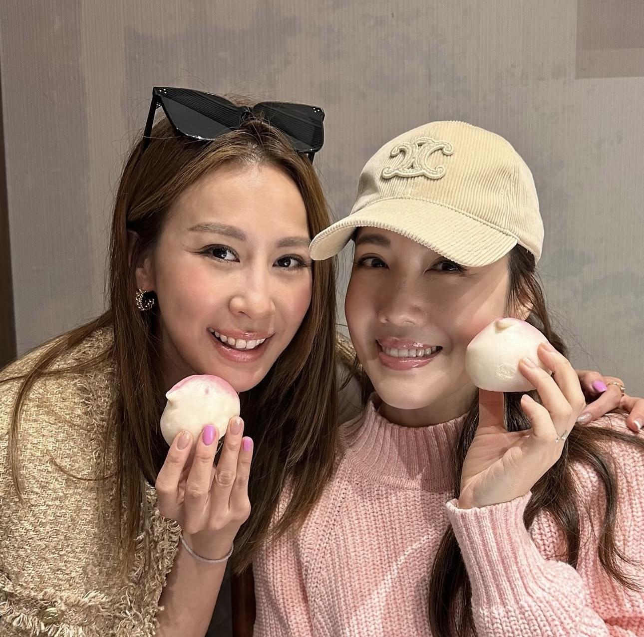 曹敏莉大讚李施嬅愈來愈後生,看起來仍然好像22歲般。