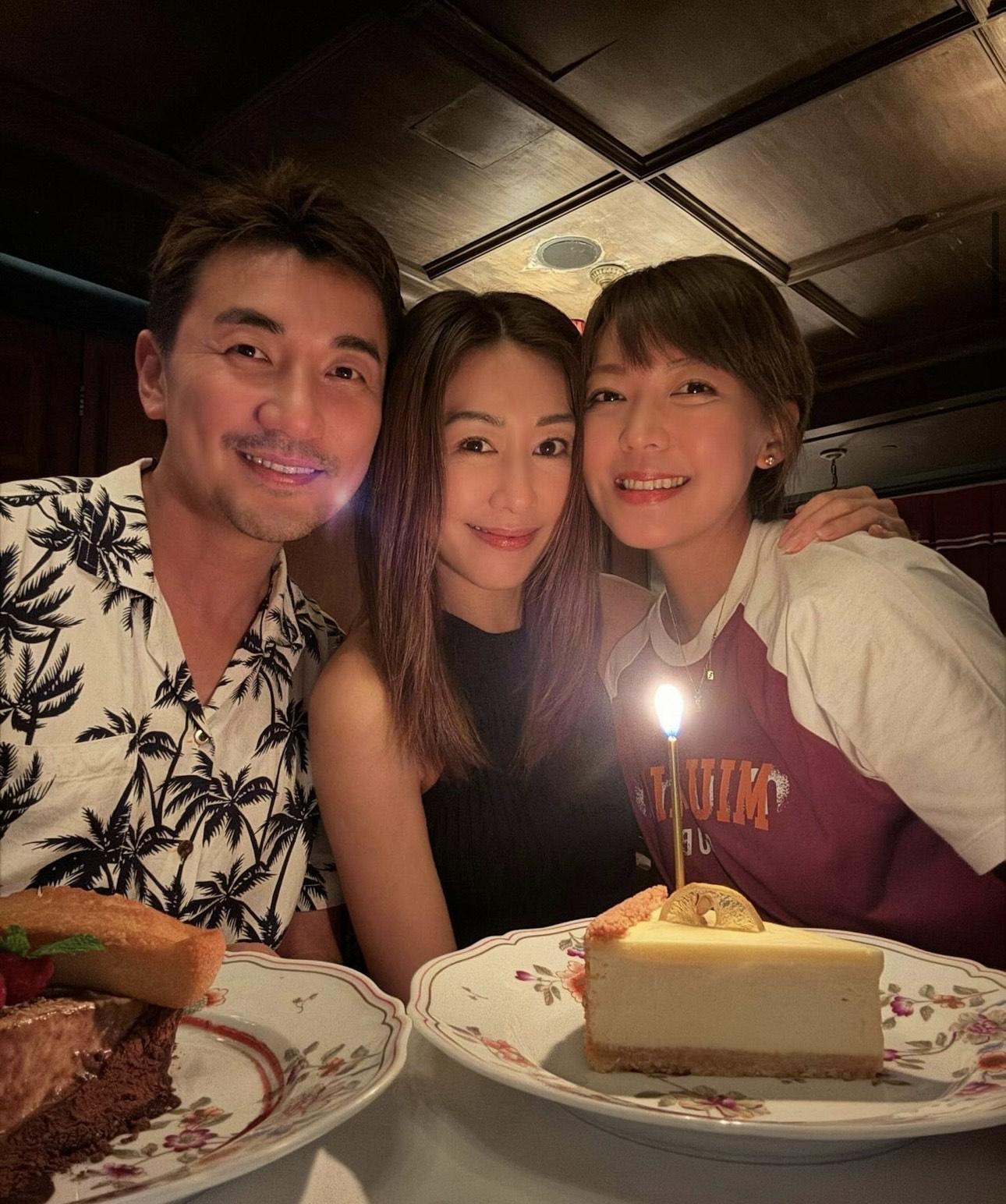 去年9月胡定欣43歲生日時醫生男友亦在場,雖然合照中未有露面,但枱上有4份餐具已洩密。