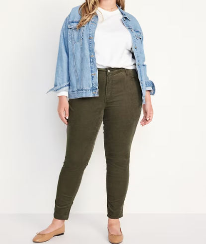 Old Navy的綠色牛仔褲。(互聯網)