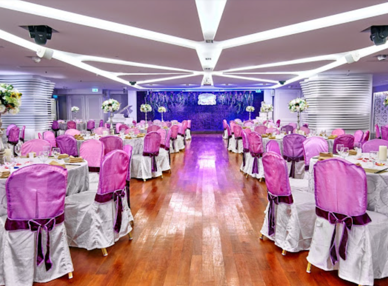 博藝會佔地超過25萬平方呎,設施包括室內恆溫泳池、羽毛球場、網球場、單車室、健身室、水療美容中心,以及可容納33席的三個宴會廳。(官網圖片)