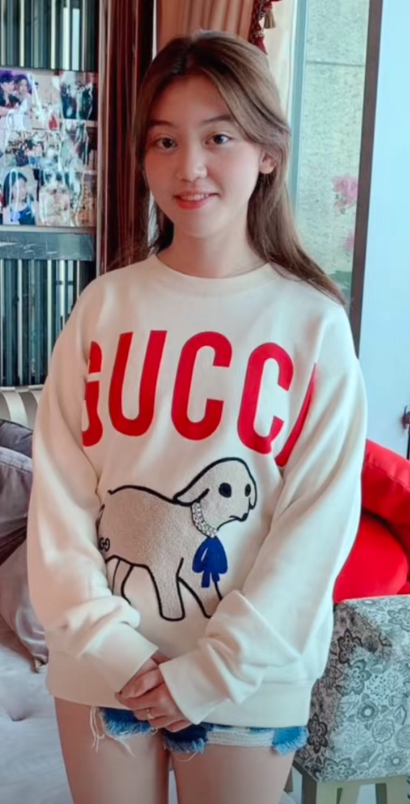 蔡天鳳媽媽亦公開數十張照片,分享幼女成長過程,當中有很多母女合照,再配上《明天會更好》的歌曲。(蔡天鳳媽媽@抖音)