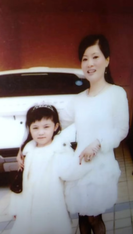 蔡天鳳媽媽亦公開數十張照片,分享幼女成長過程,當中有很多母女合照,再配上《明天會更好》的歌曲。(蔡天鳳媽媽@抖音)