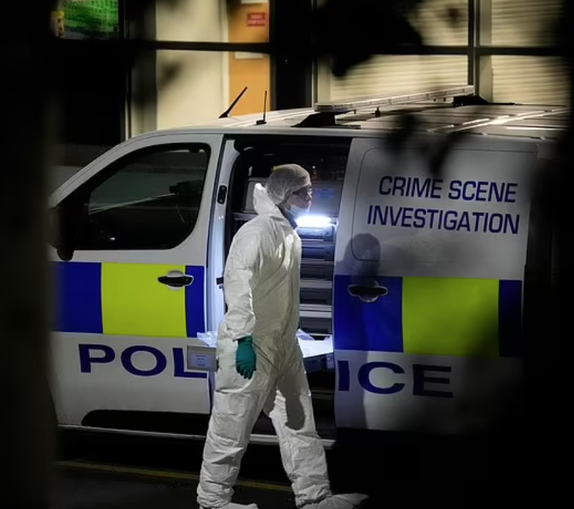 案發後校園一度封鎖。(互聯網)