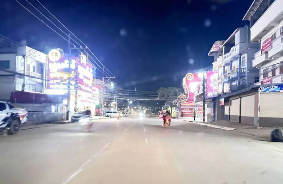 緬甸一個電詐活動聚集區在泰方斷電後用電量減半,說明措施產生影響,初步評估顯示對泰緬邊境泰國一側的社區,影響輕微。(網上圖片)