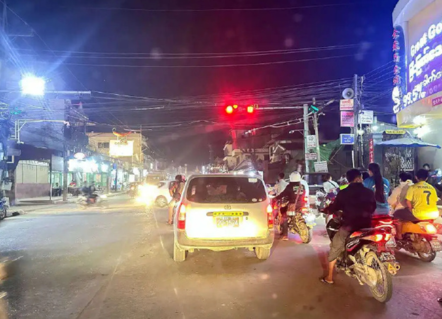 緬甸一個電詐活動聚集區在泰方斷電後用電量減半,說明措施產生影響,初步評估顯示對泰緬邊境泰國一側的社區,影響輕微。(網上圖片)