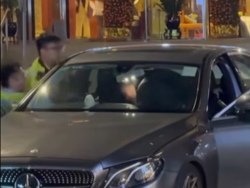 (車cam L(香港群組)Fb影片截圖)