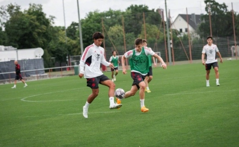 郭嘉璇在北京國安梯隊一直表現出色,2023年還被拜仁慕尼黑選入他們的世界隊。(小紅書)