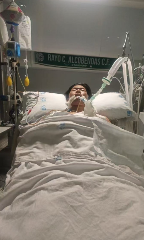 郭嘉璇兄長在社交平台發文,指郭嘉璇被當地醫院認定腦死亡,根據當地法律需驗屍;惟家人希望將他回國搶救,同時斥北京足協和北京國安未有承諾負擔治療費用,事件引發內地球迷廣泛關注。(小紅書)