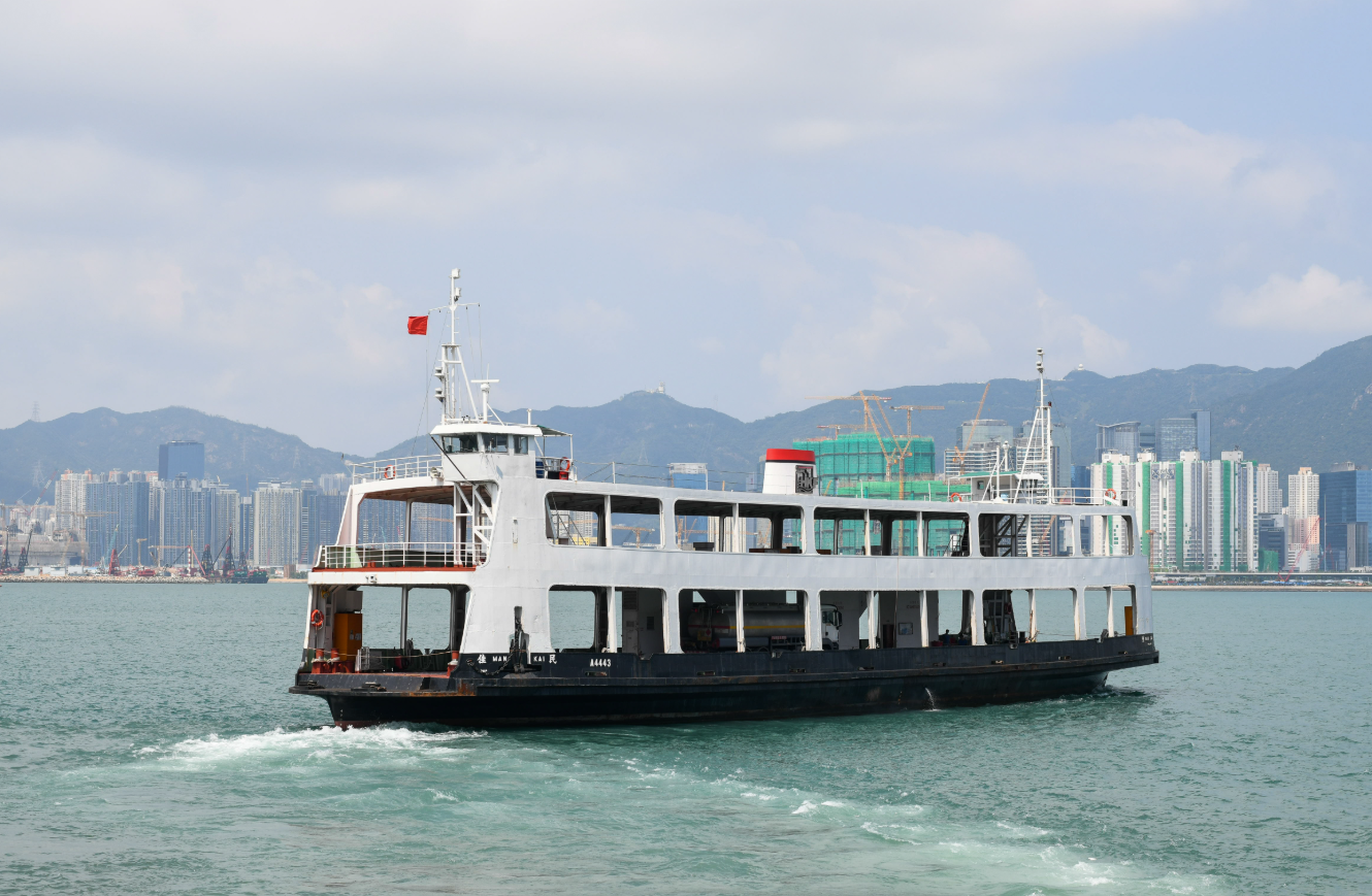 油蔴地小輪的汽車渡輪現只提供包船體驗及運載危險品過海。(油蔴地小輪fb)
