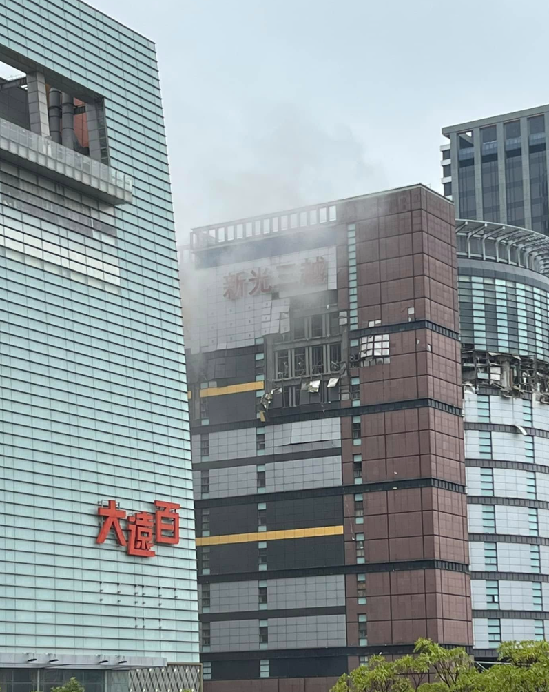 台灣台中市新光三越百貨發生氣爆(網上圖片)