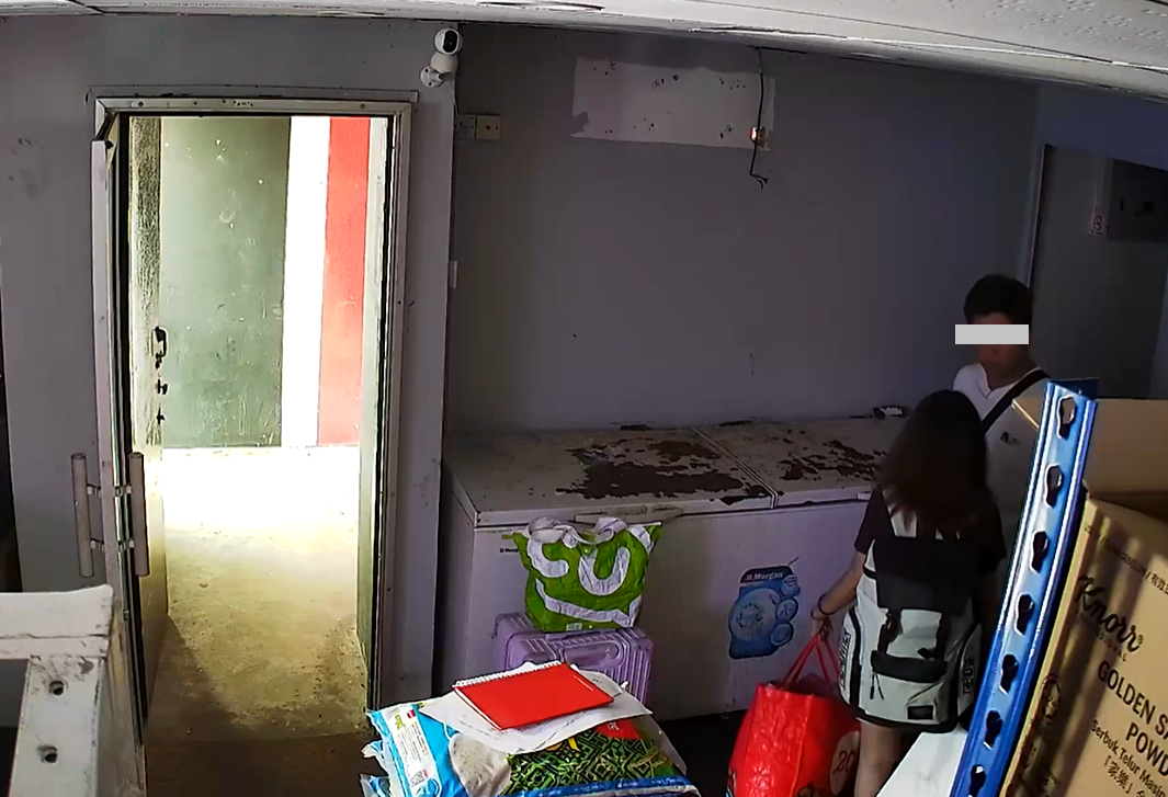 少女失蹤前宿舍閉路電視拍到她跟一名男子離開。(互聯網)