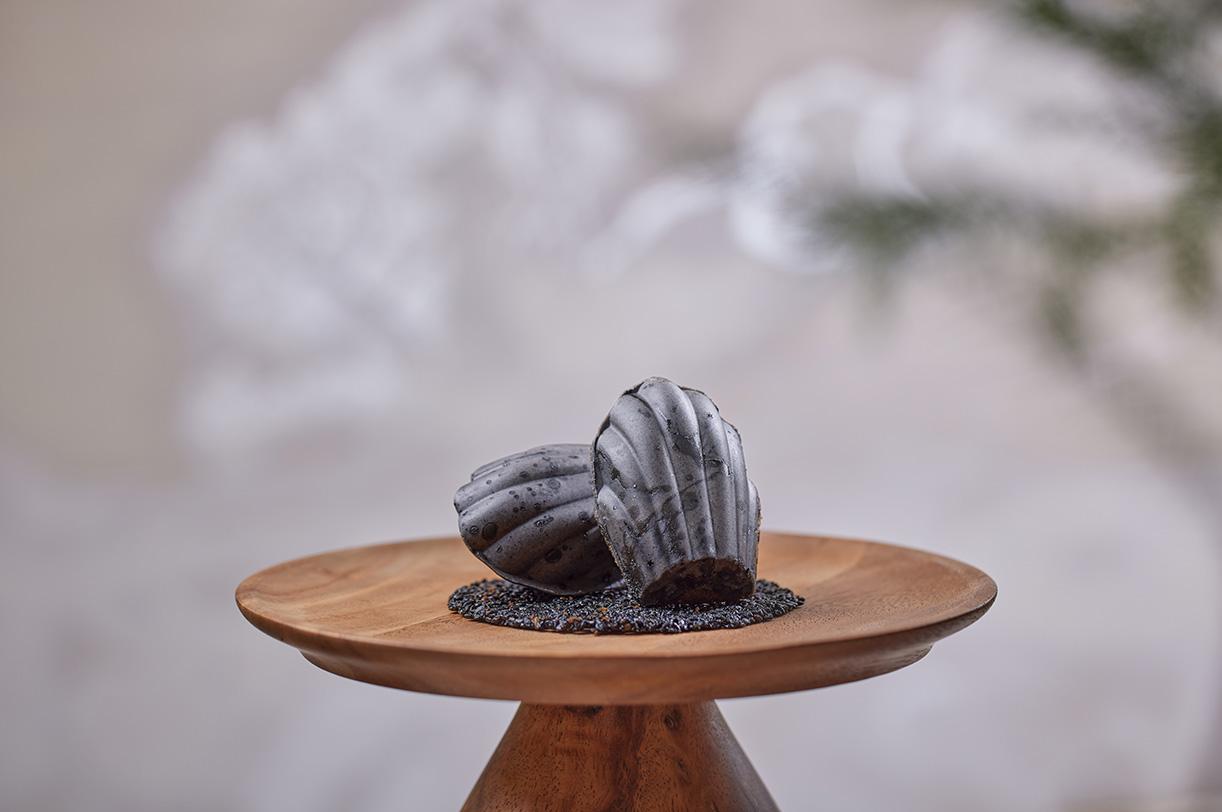 黑芝麻貝殼蛋糕