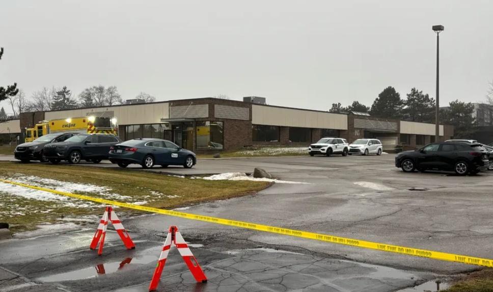 消防人員表示,爆炸發生後,火勢雖局限於艙內,但仍需進行滅火。(X)