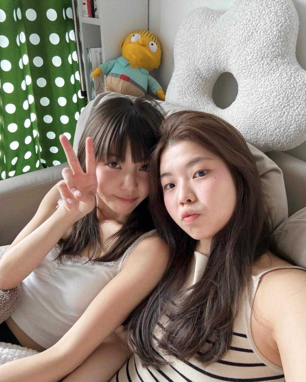 阿冰與胞妹吳泳感情要好。