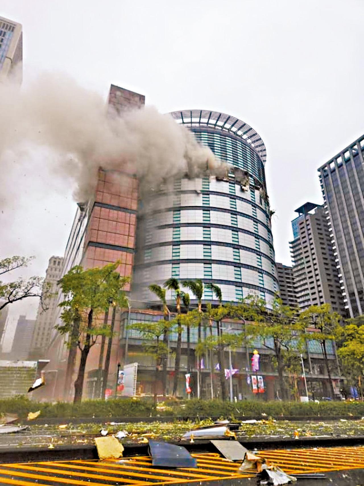 台中新光三越氣爆