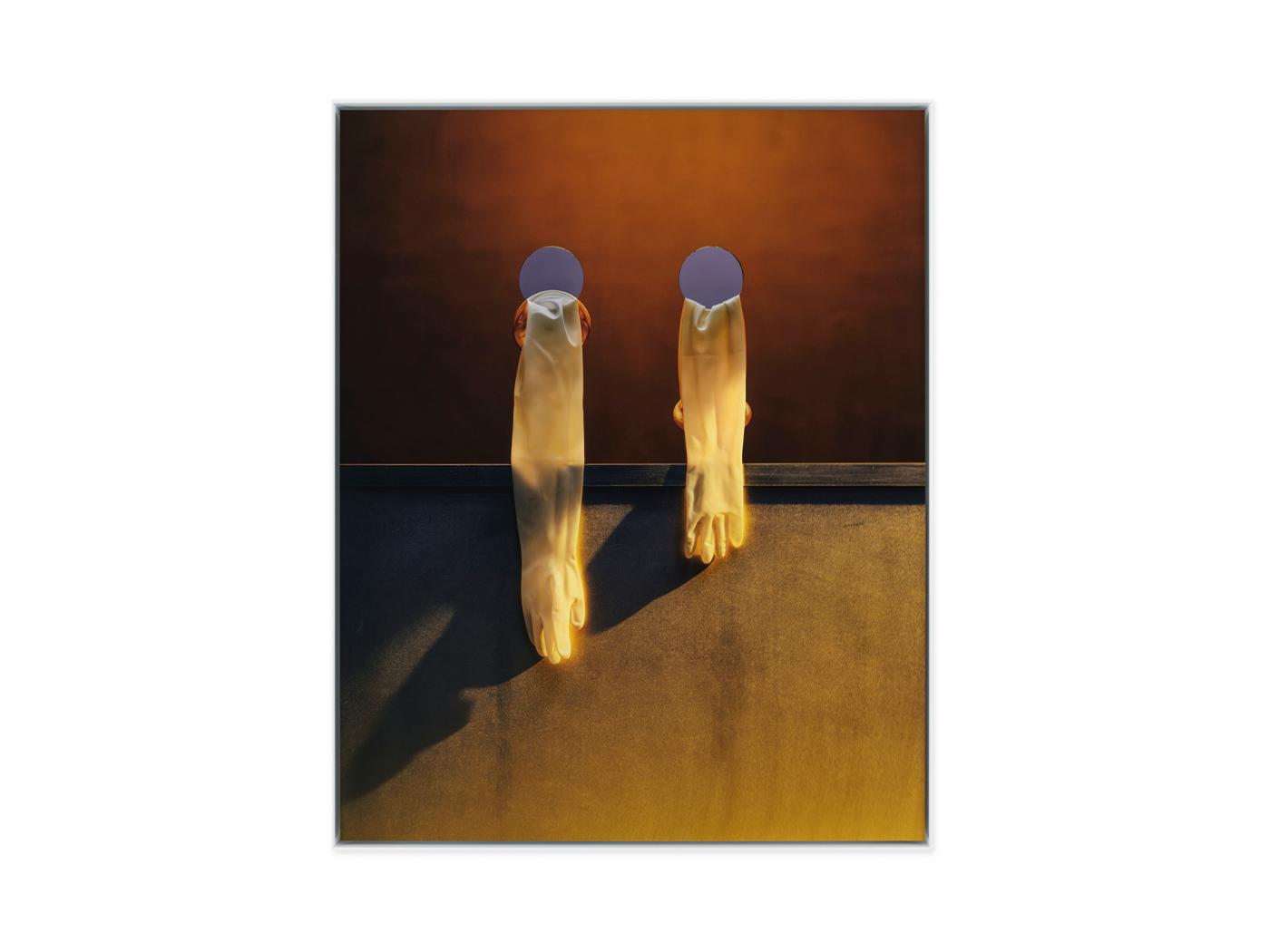 噴墨列印攝影作品《清潔雙手》。