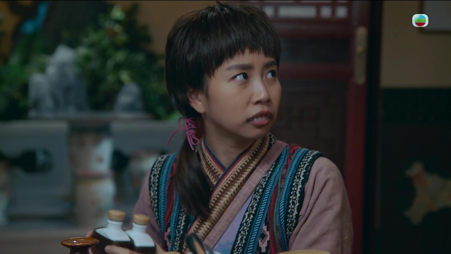 何泳芍新造型被指似真人版Labubu。