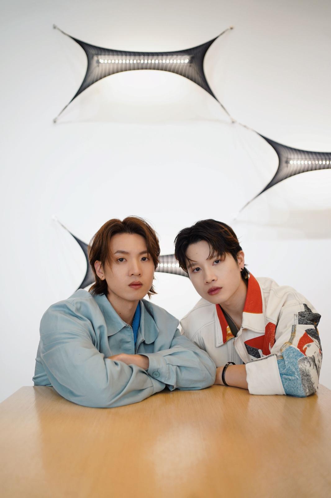 兩人相識已久,性格一凹一凸。