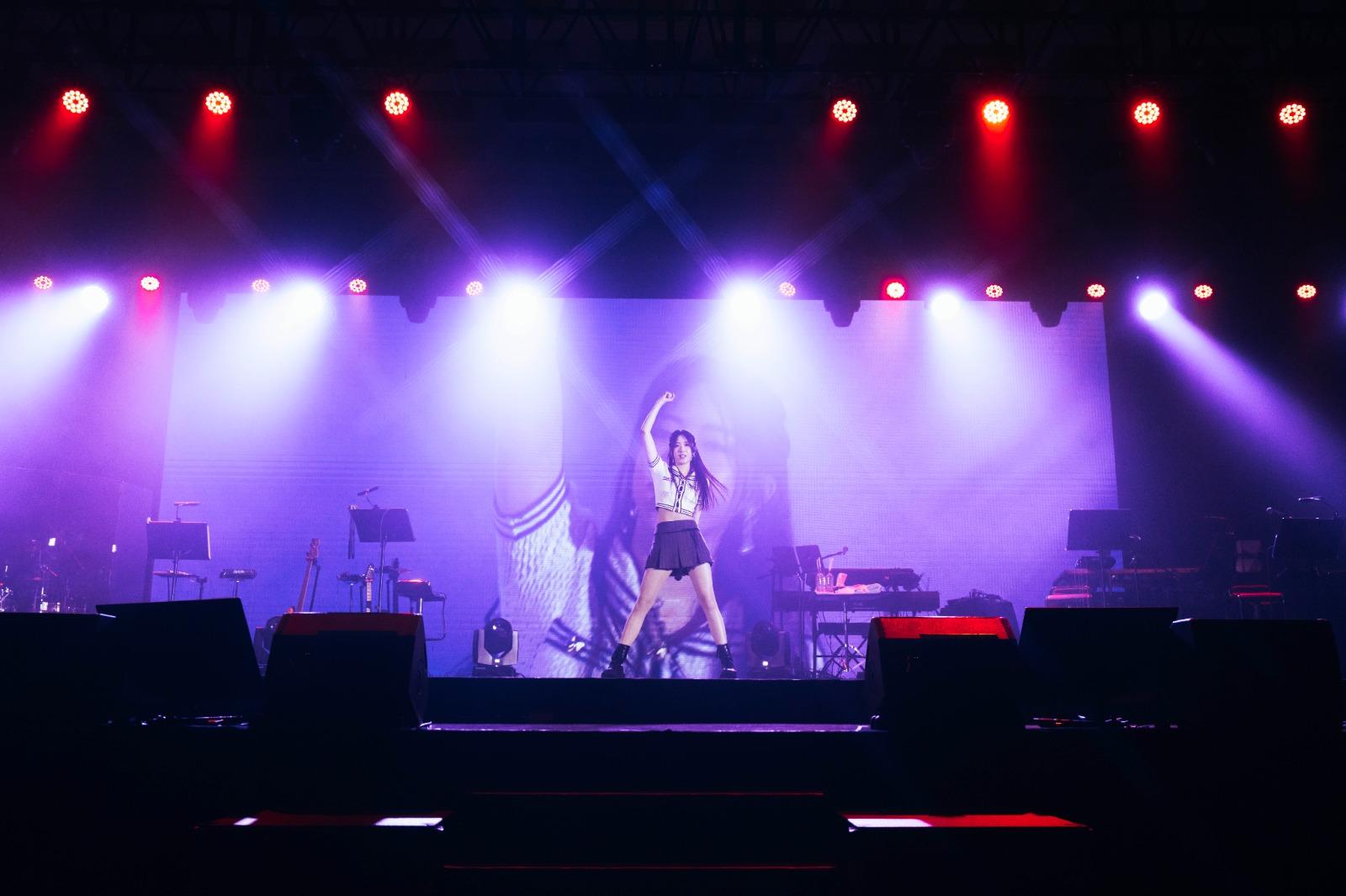 吉吉找來師妹Aster擔任暖場嘉賓。