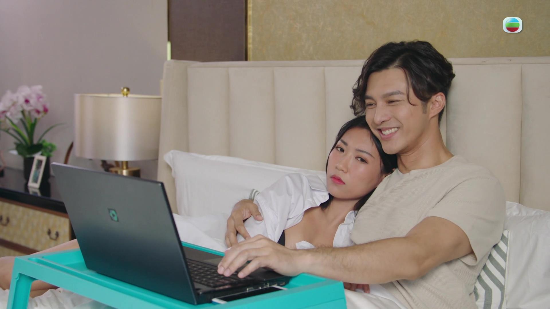 網民話Angela好拼搏。