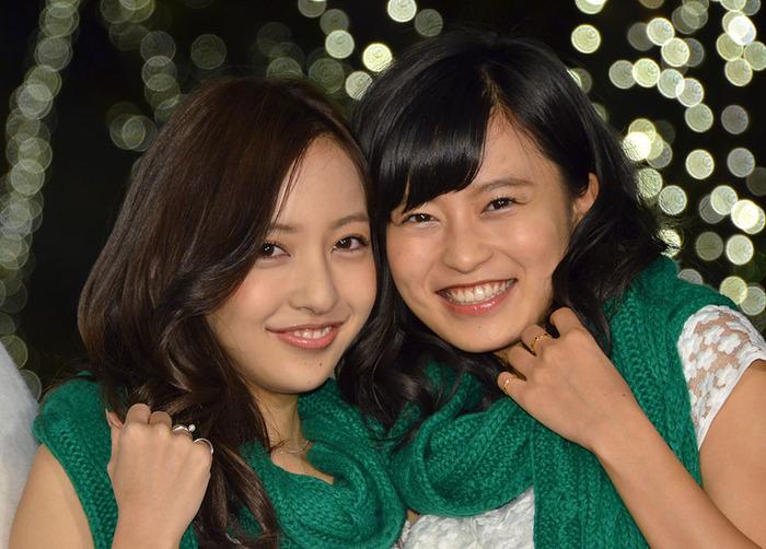 小島瑠璃子與AKB48前成員板野友美屬圈中好友。