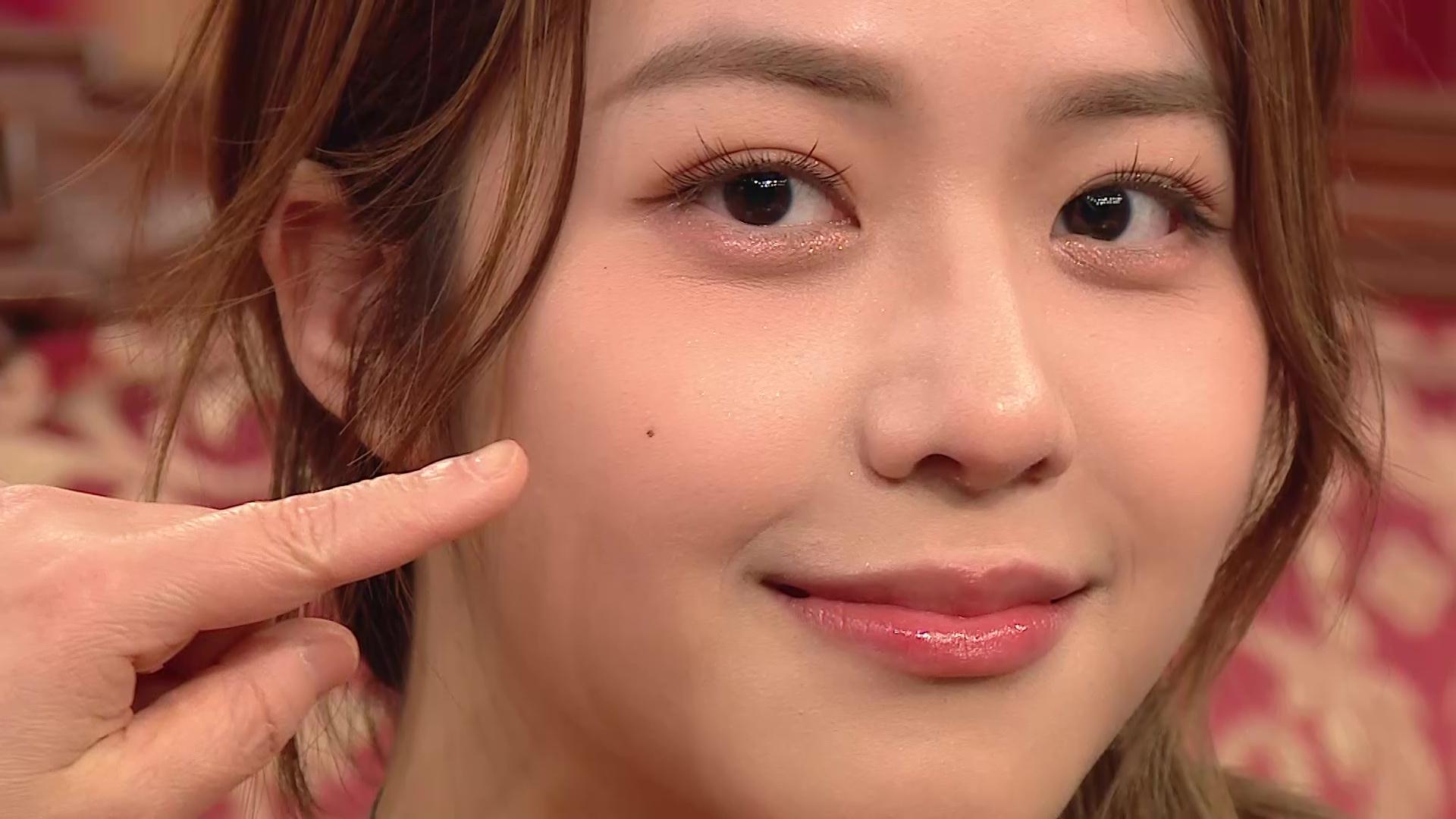 到底點為之面有「橫刀奪愛痣」?