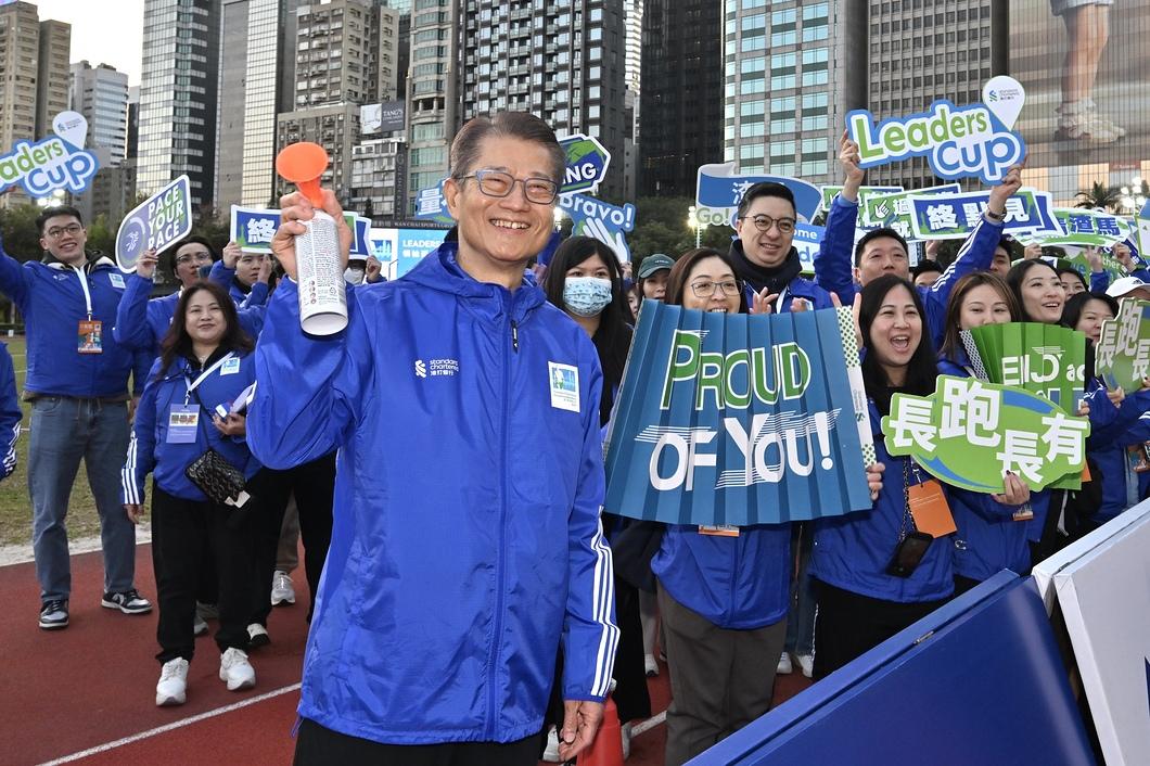 陳茂波指香港馬拉松是「以體塑旅」的典範案例之一。(陳茂波網誌)