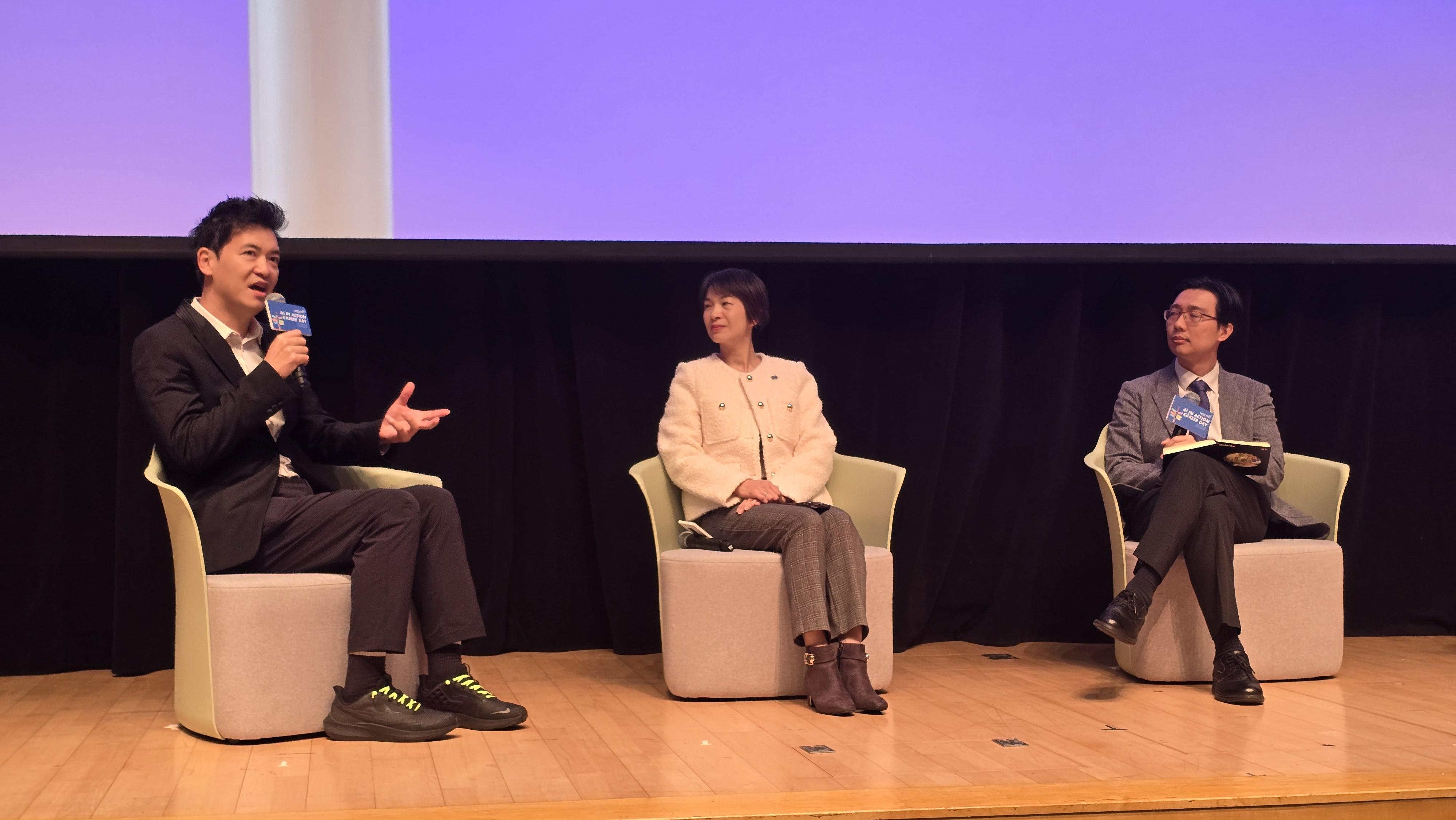 圓桌討論環節,邀請了科技園公司人才及人力資源高級總監王秀麗(中)、madhead行政總裁曾建中Terry(左),以及德勤人工智能研究院院長馬培煒博士,就AI賦能交換洞見。