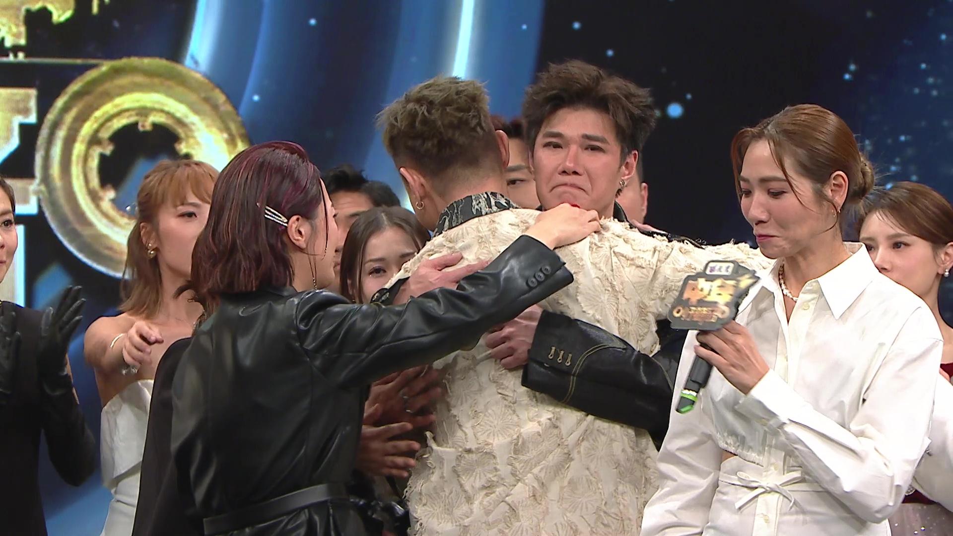 張與辰激動落淚自責未有做好隊長責任,令兩隊員被foul。