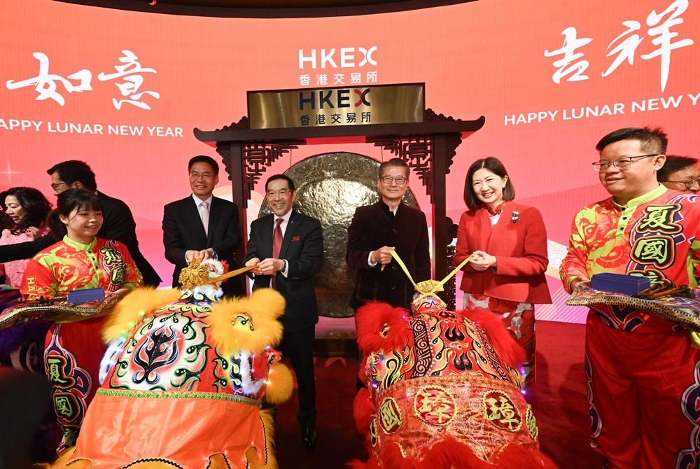 財政司司長陳茂波今日出席慶賀新春開市儀式。(政府新聞處圖)