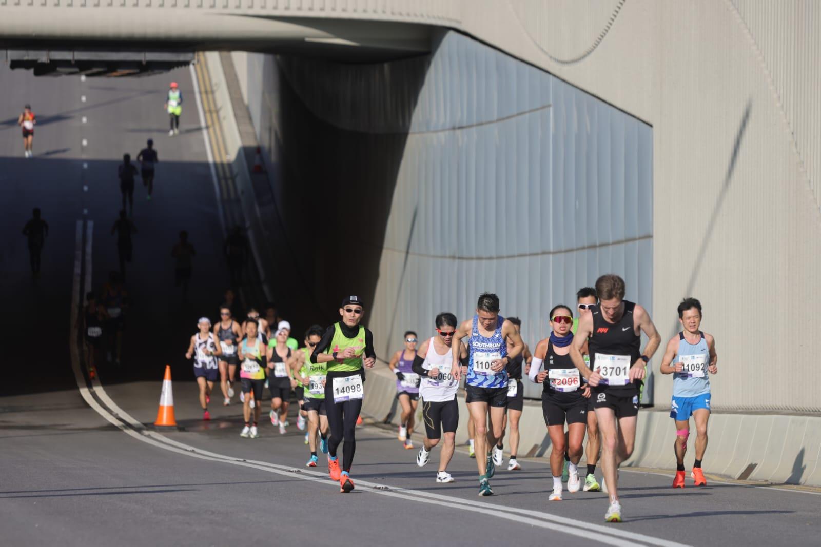香港馬拉松今日舉行。(吳康琦攝)
