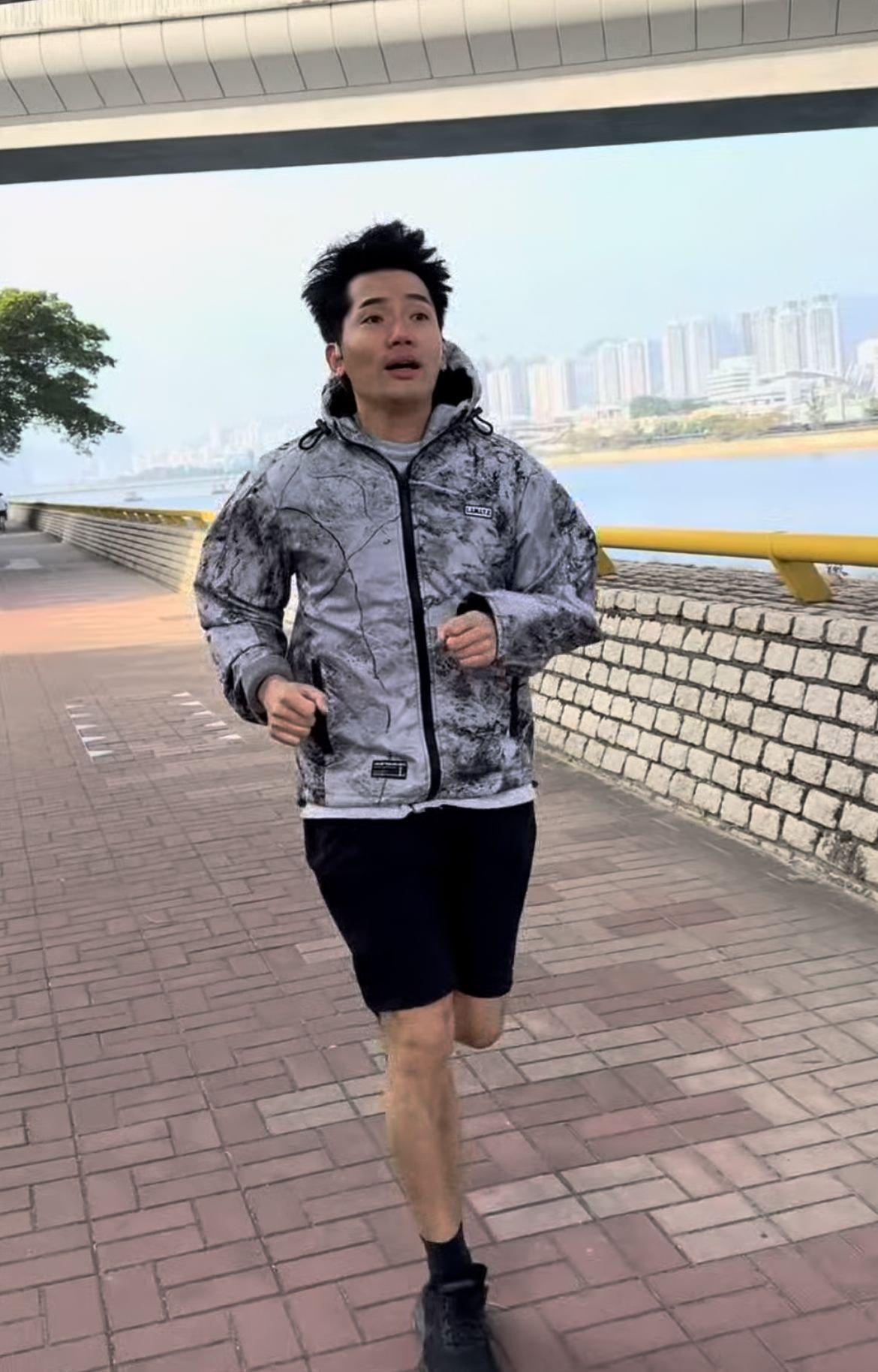 黃建東憂足底筋膜炎影響表現 。