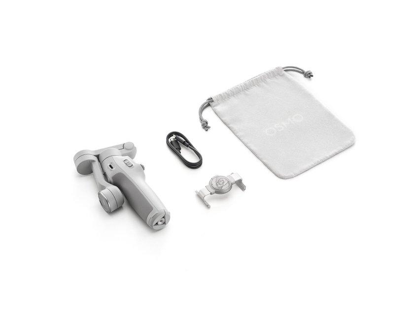 Osmo Mobile 7 套裝售價為 $599,內含 Osmo Mobile 7 本體,以及 DJI OM 磁吸手機夾 4、充電線、束口袋等配件。