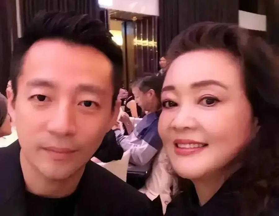 大S離世後,網上出現大讚汪小菲與張蘭的帖文,疑是「打手」所為,網民怒轟兩母子「無人性」。