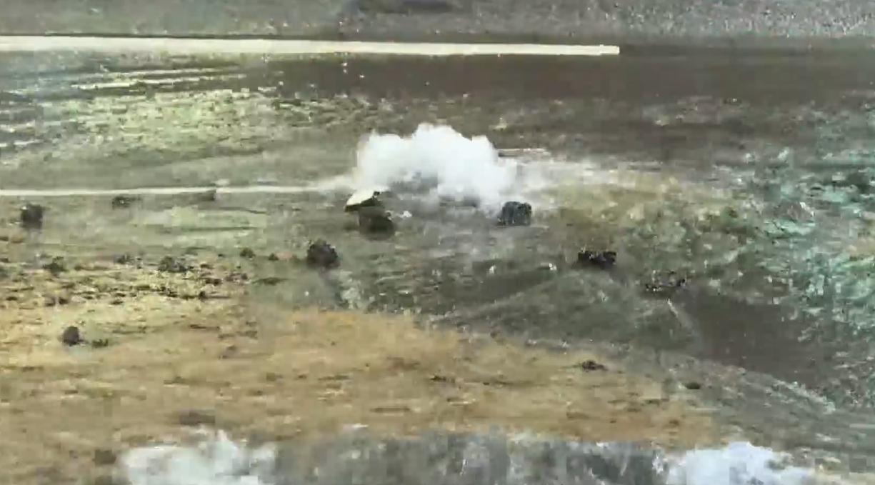 中環發生爆水管事件。(有線電視新聞截圖)