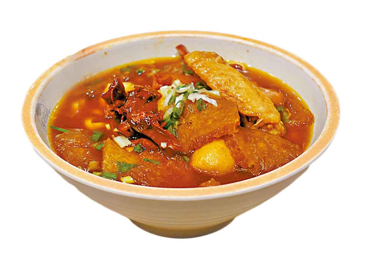 來多碗四餸車仔麵