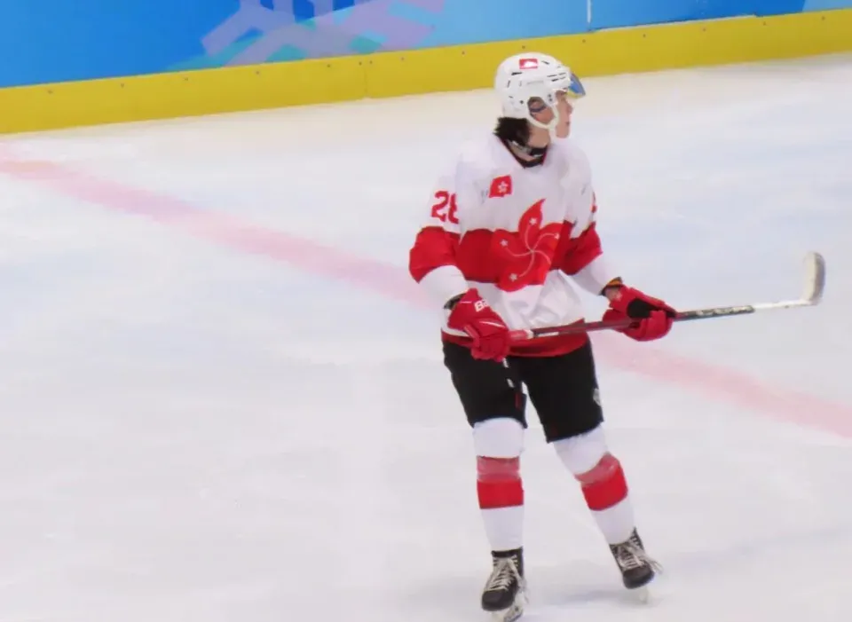 港隊冰球運動員麥顯齊