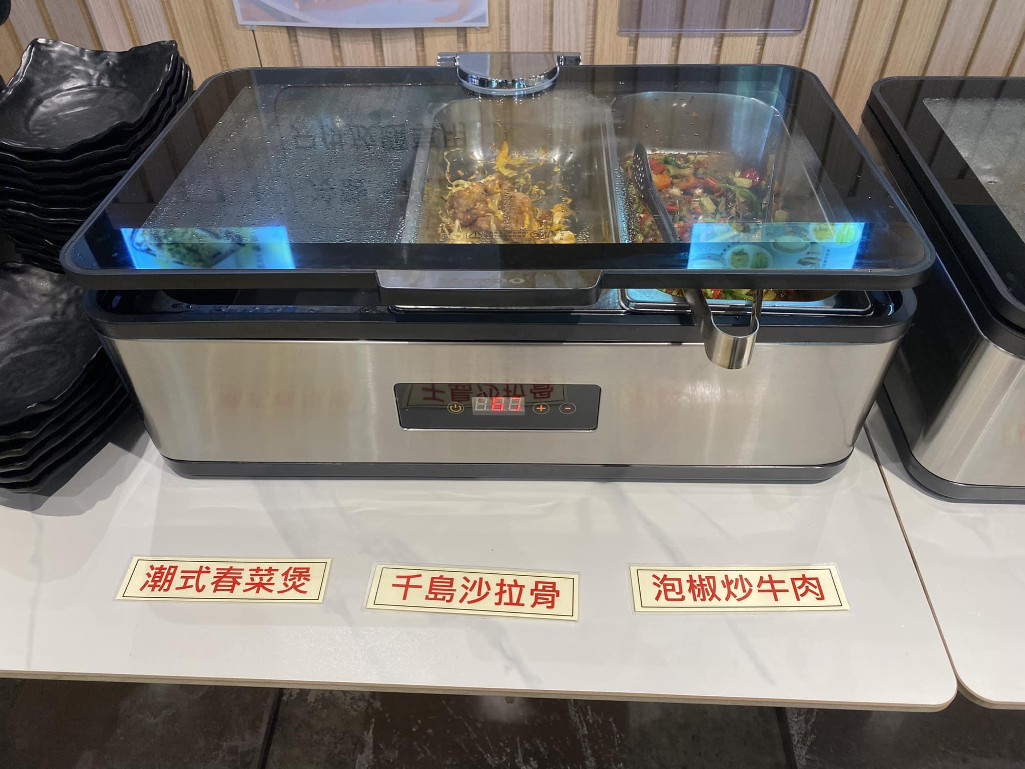 傷心酸辣粉「10餸飯放題」一推出成為熱話,facebook「香港兩餸飯關注組」有網民試食(香港兩餸飯關注組fb)