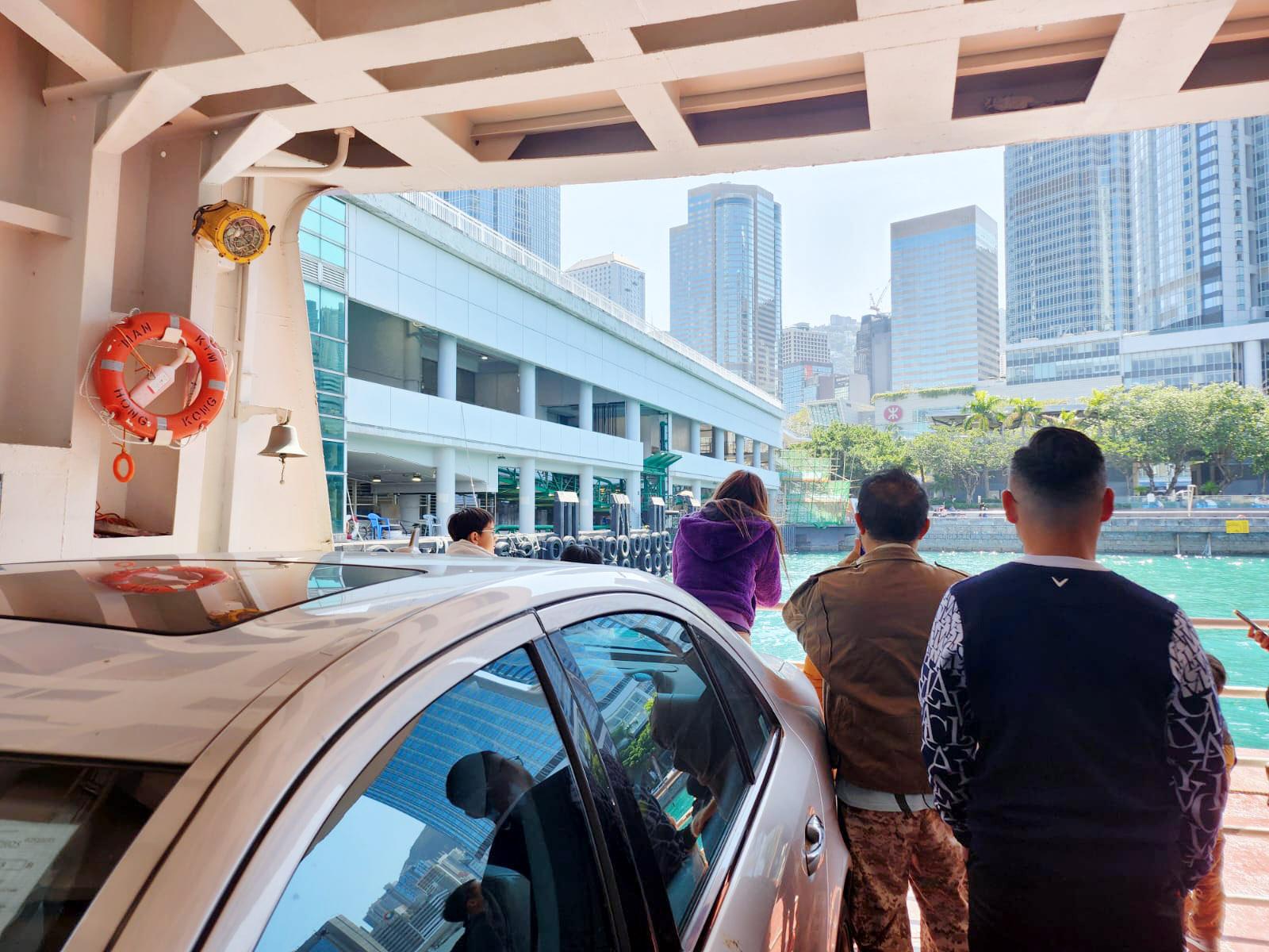 油蔴地小輪的汽車渡輪現只提供包船體驗及運載危險品過海。(油蔴地小輪fb)