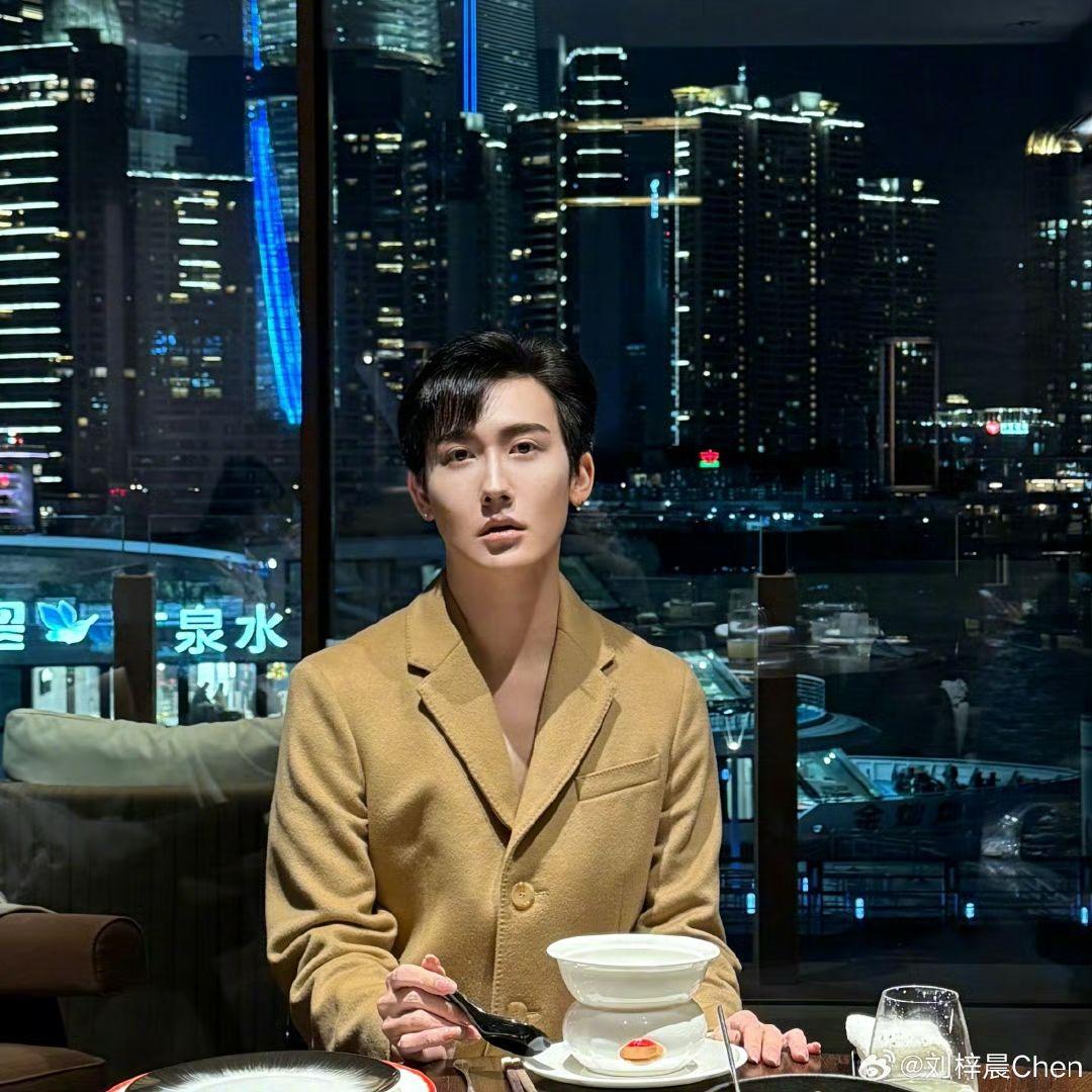 「蛇精男」劉梓晨參加內地選秀節目《演員請就位3》,疑想借此機會轉行當演員。