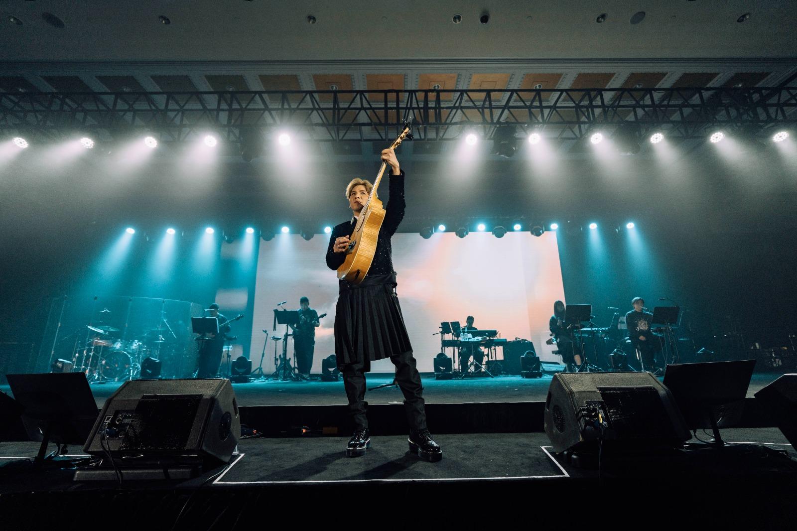 吉吉稱,自己流著樂隊的血,因此比賽唱band sound,盟騷更加要唱band sound。