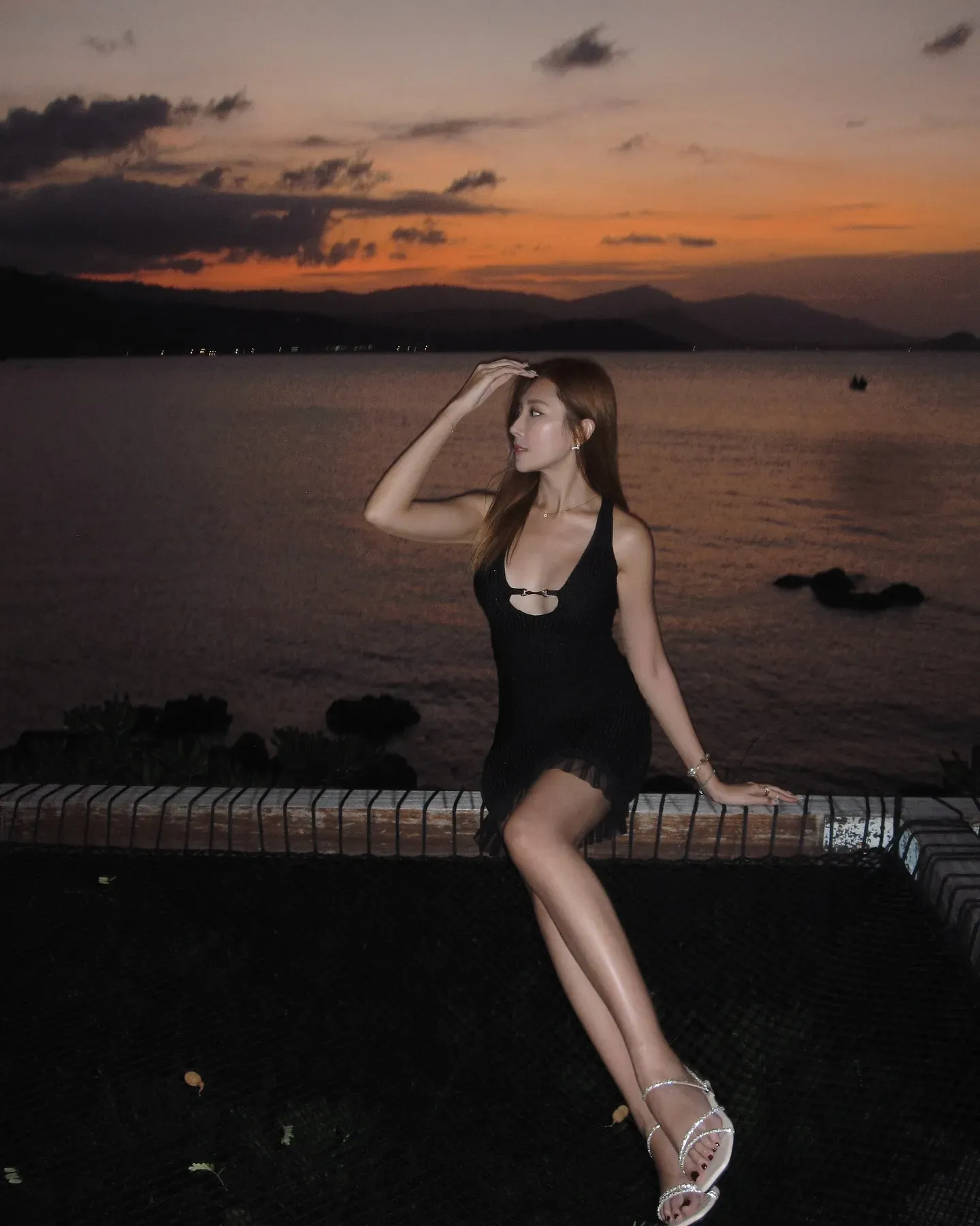 Chloe的打扮風格,慣性偏向性感。