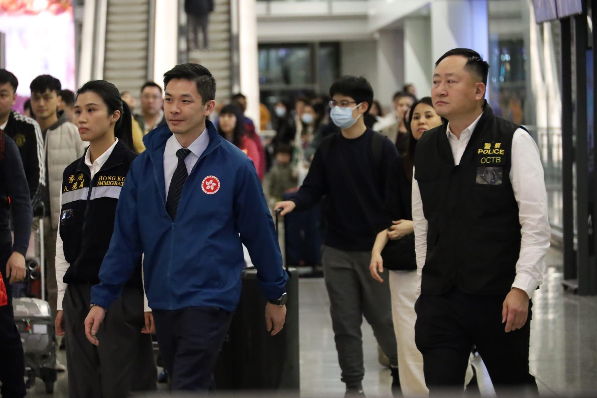 保安局專責小組晚上會見傳媒。(鍾式明攝)