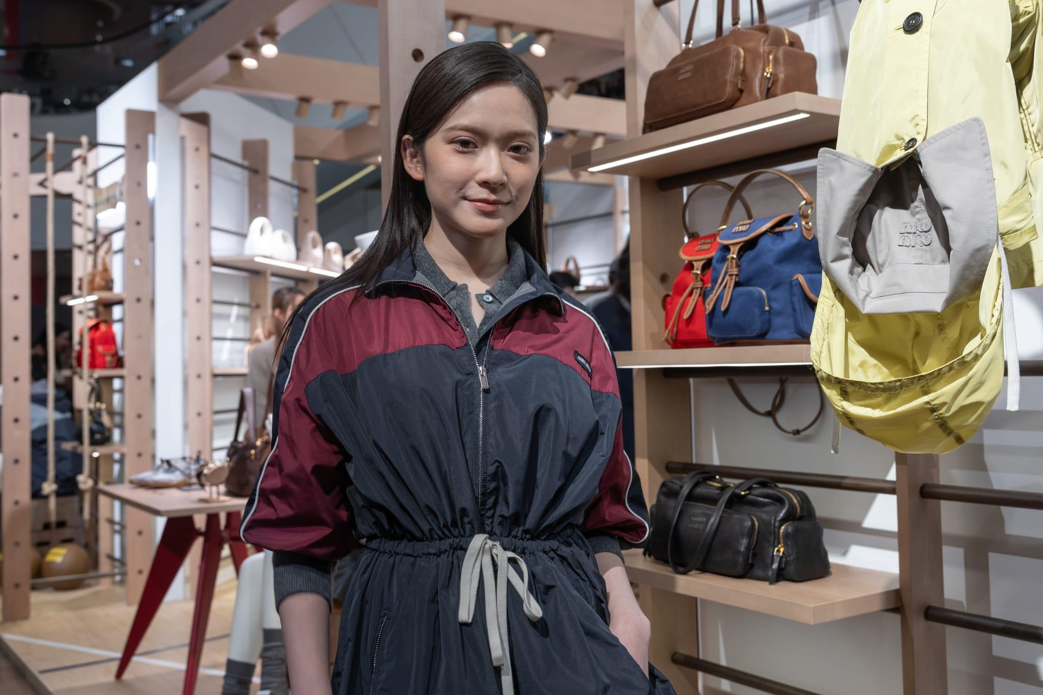 Cloud稱,明天可能與T-Ma食飯,又指喝望收花。