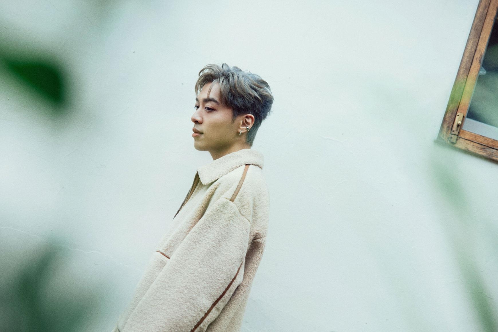 《想和你》專輯的3首歌,描寫感情的不同階段。