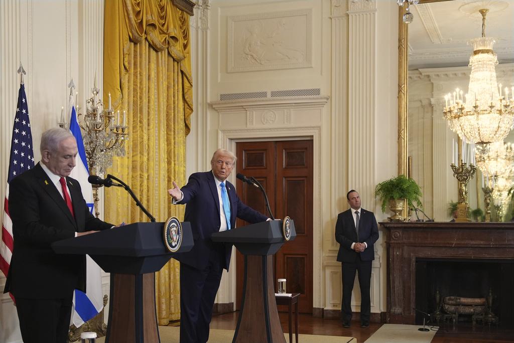 特朗普與內塔尼亞胡會晤後見記者。(美聯社)