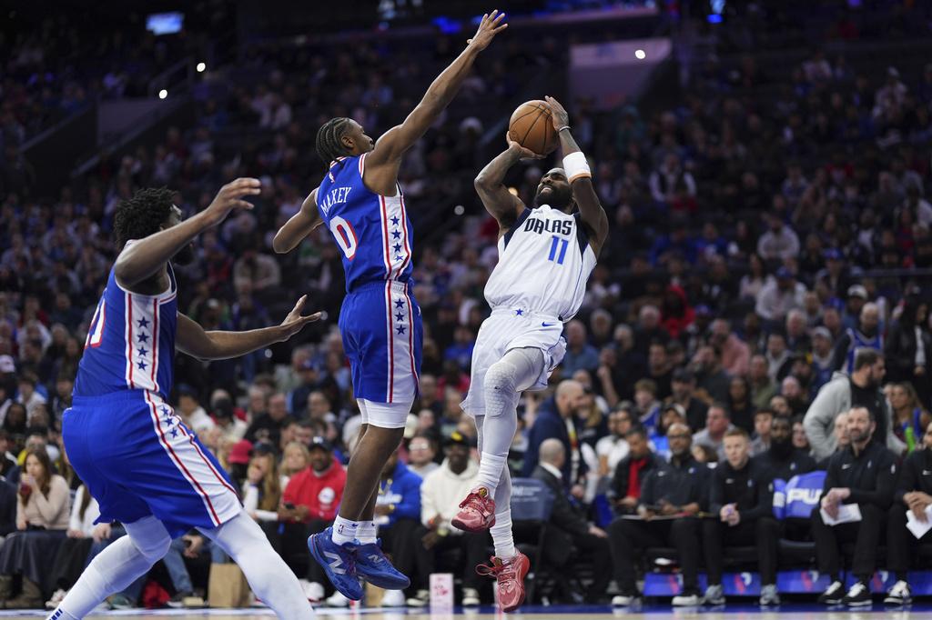 76人118:116擊敗獨行俠。(美聯社)