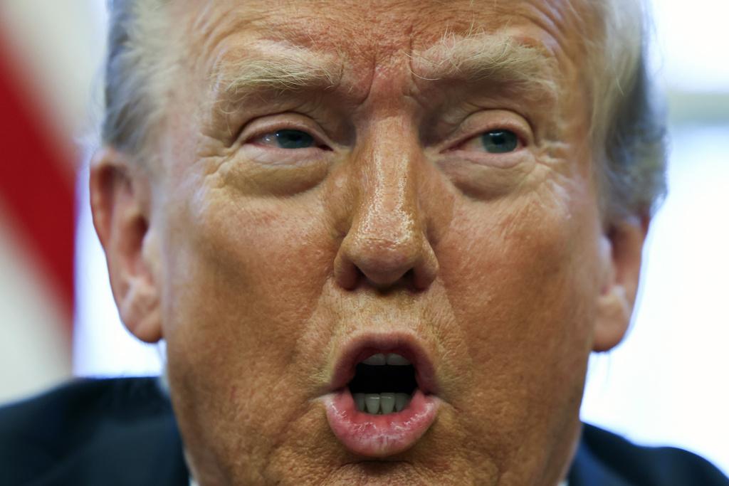 iPhone語音轉文字功能出錯,把「種族主義者」與「特朗普」聯繫起來。(美聯社)