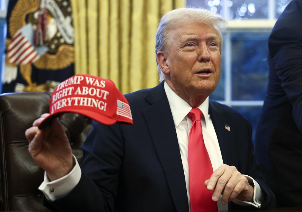 分析指比特幣這波下跌,主要是受到特朗普最新言論和關稅政策的影響。(AP)