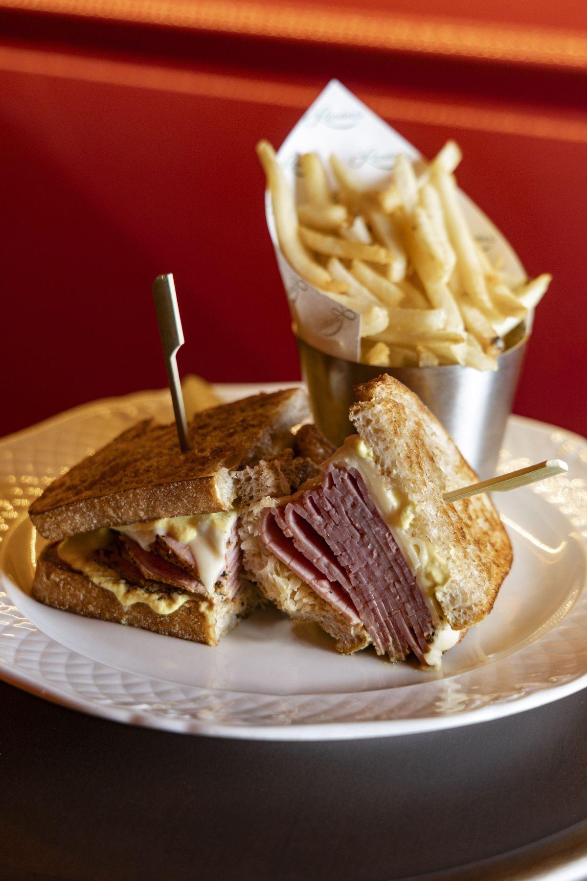 煙燻牛肉三文治$158 (圖片由餐廳提供)